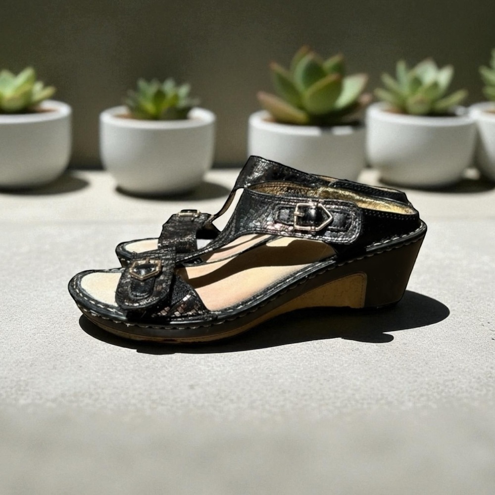 🌻Alegria Lara Wedge Sandals Tile Me more Black leather Size EU 39 or US Size 9